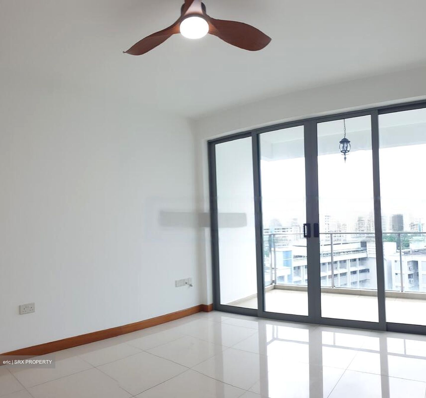 Waterfront Waves (D16), Condominium #460665191